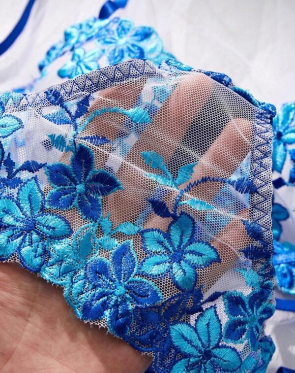Conjunto em renda com cinta liga - P - Imagem 4