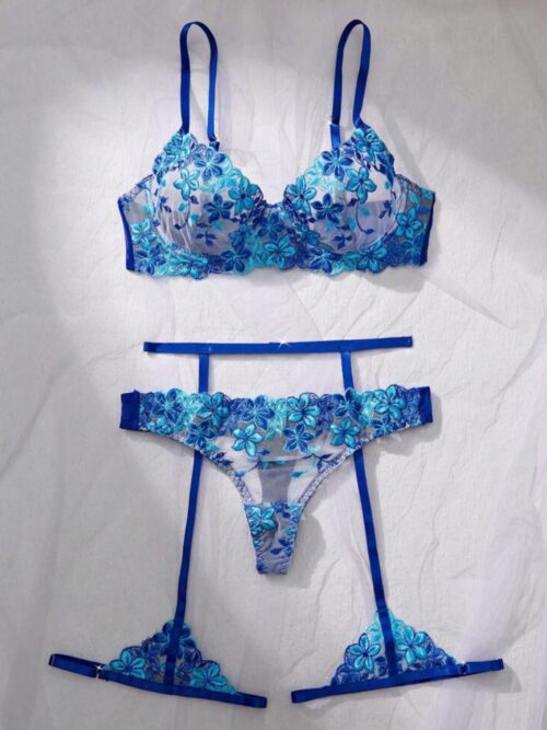 Conjunto em renda com cinta liga - P
